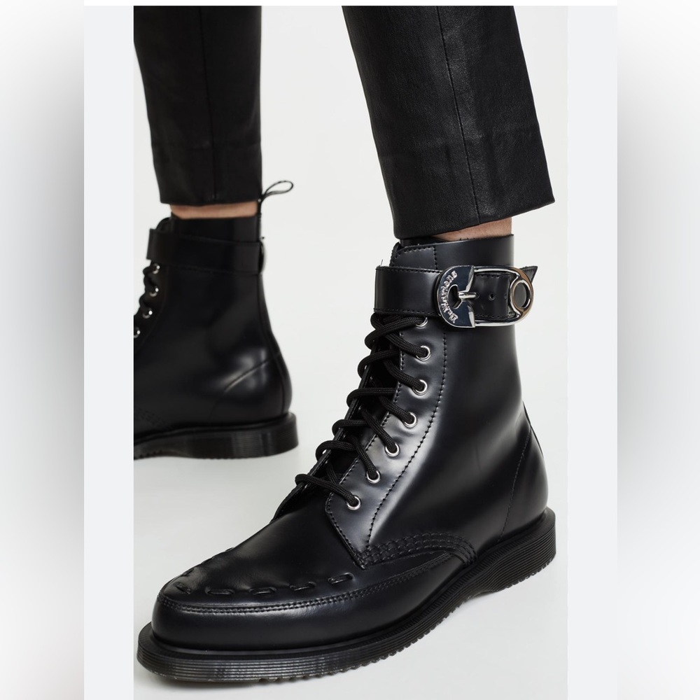Dr. Martens Geodin 8 Eye Boots